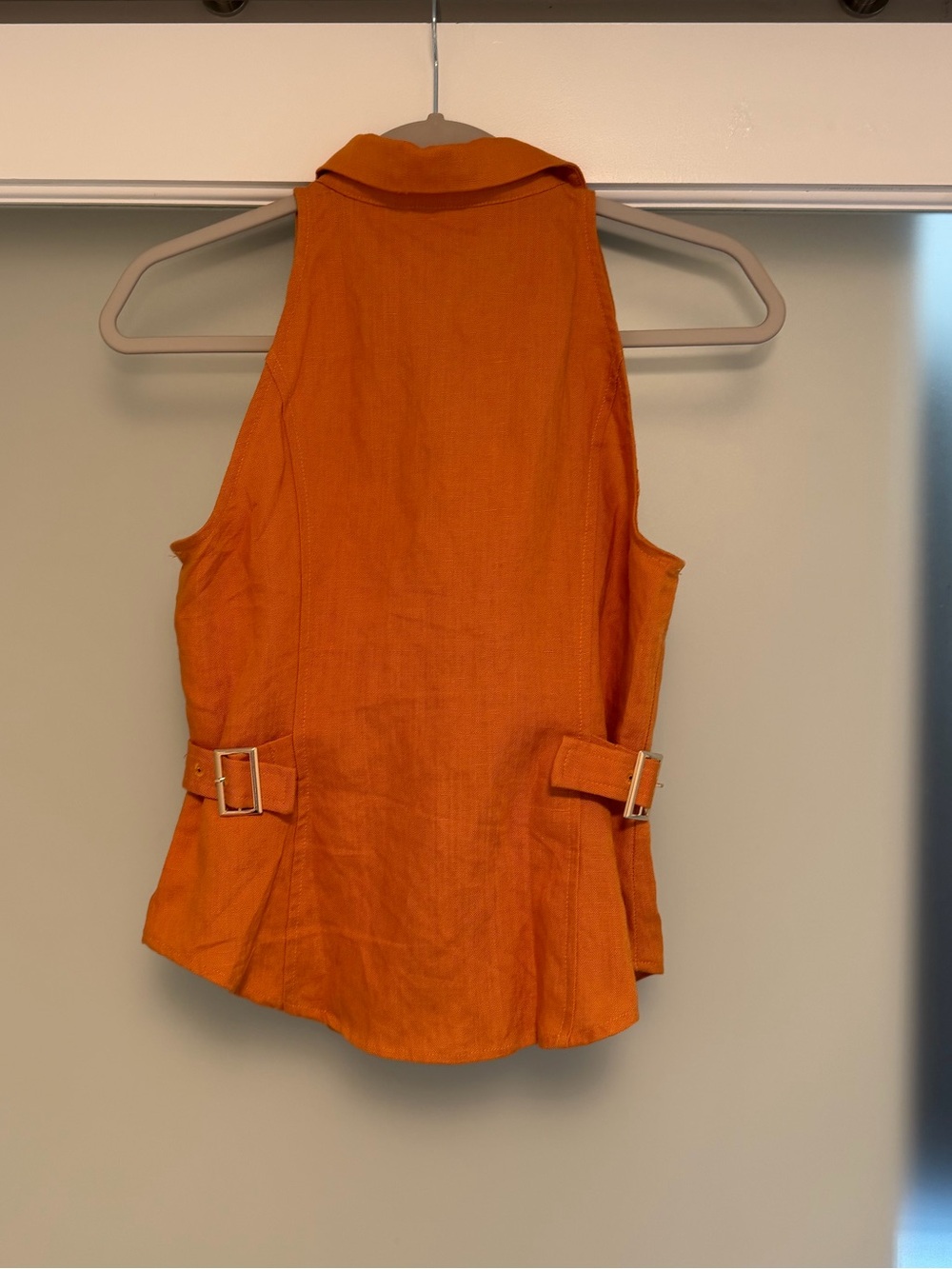 Sleeveless Collared Orange Button-Front Top - Picture 4 of 4